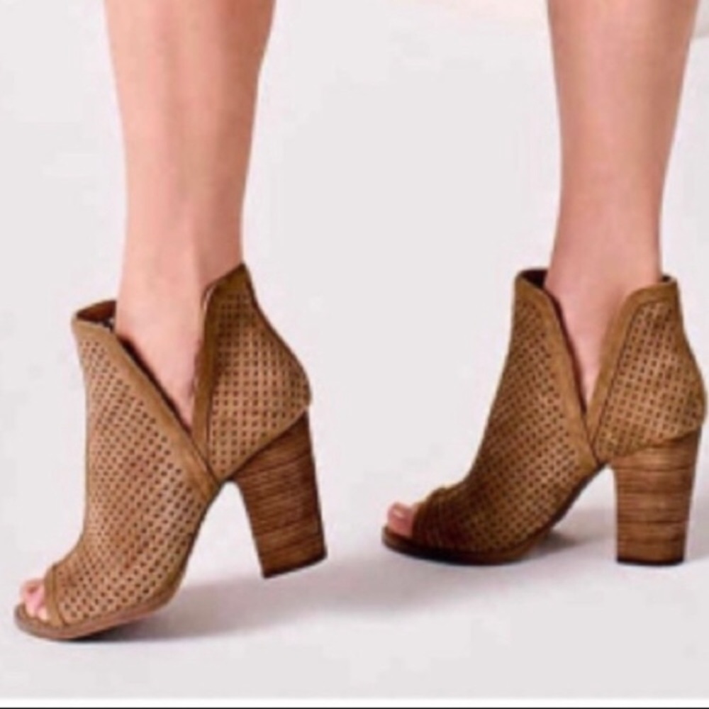 Lucky Brand Brown Leather Larise Booties